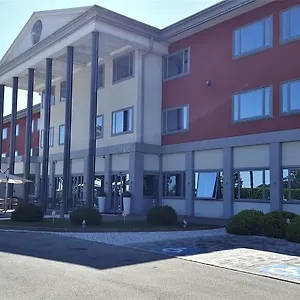 https://poppi-mira.hotelinveneto.com
