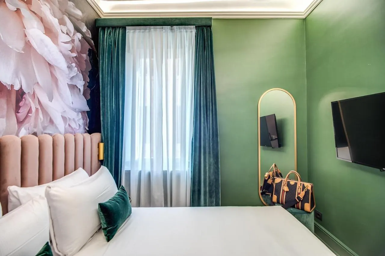 Palazzetto Trevi Hotel Rome Italy